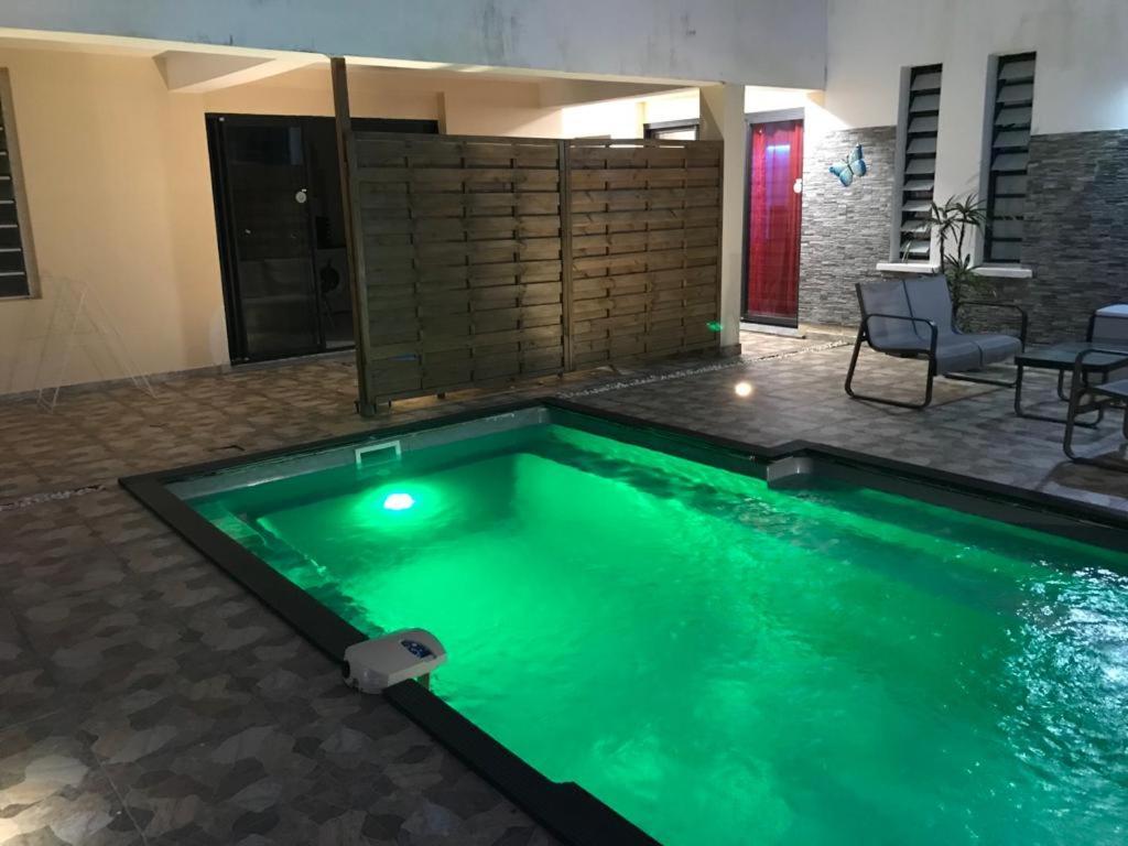 Апартаменти Le Flamboyant Avec Piscine Chauffee 30° Et Jacuzzi Сент-Андре Екстер'єр фото